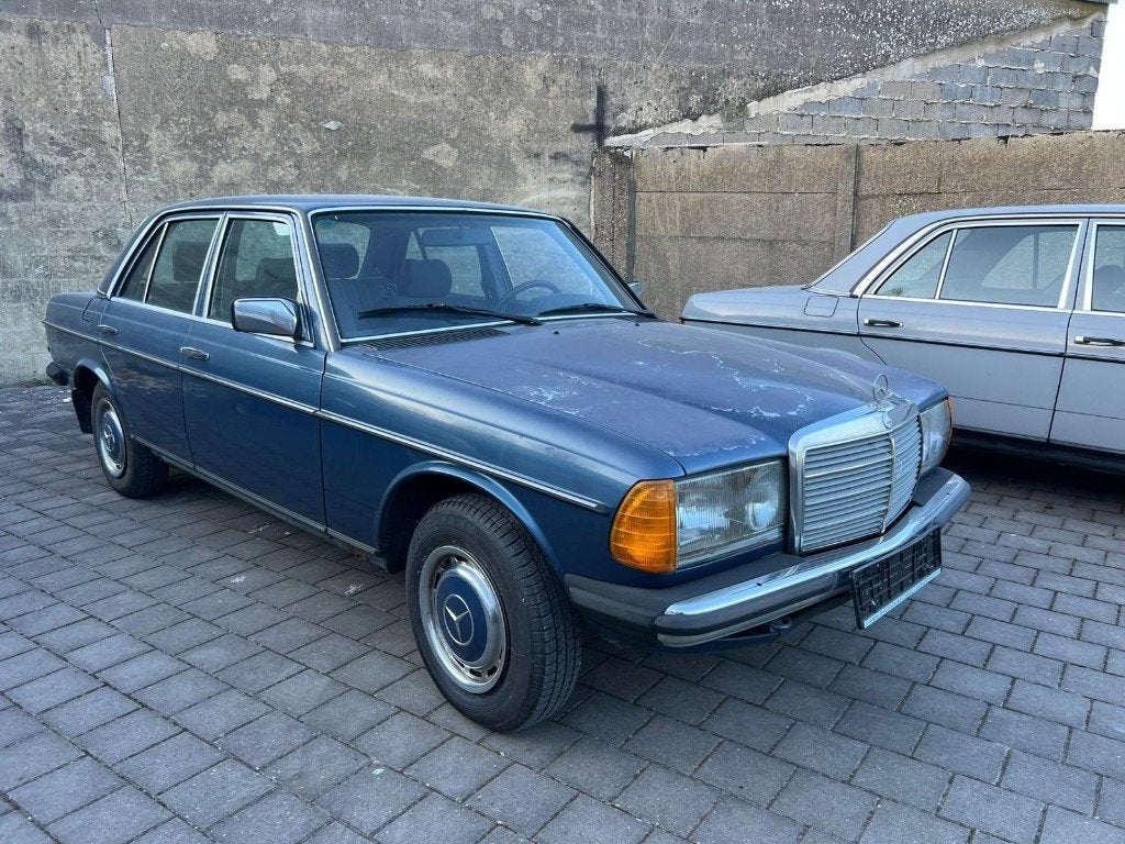 Mercedes W123 oldtimer lot 2x 240D/200D Belgische wagens, foto 11