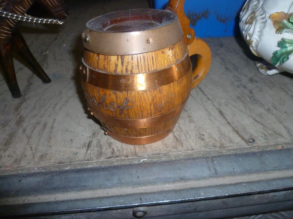 HOUTEN BEKER, Antiek en Kunst, Ophalen