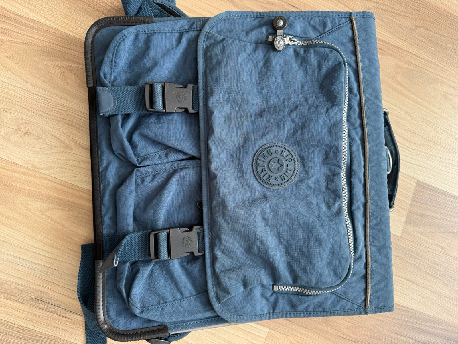 Boekentas Kipling, Ophalen, Zo goed als nieuw
