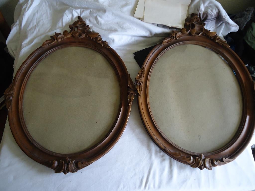 Cadre de miroir français ancien en bois Napoléon III LouisXV, Enlèvement ou Envoi, Ovale, Moins de 50 cm, Moins de 100 cm