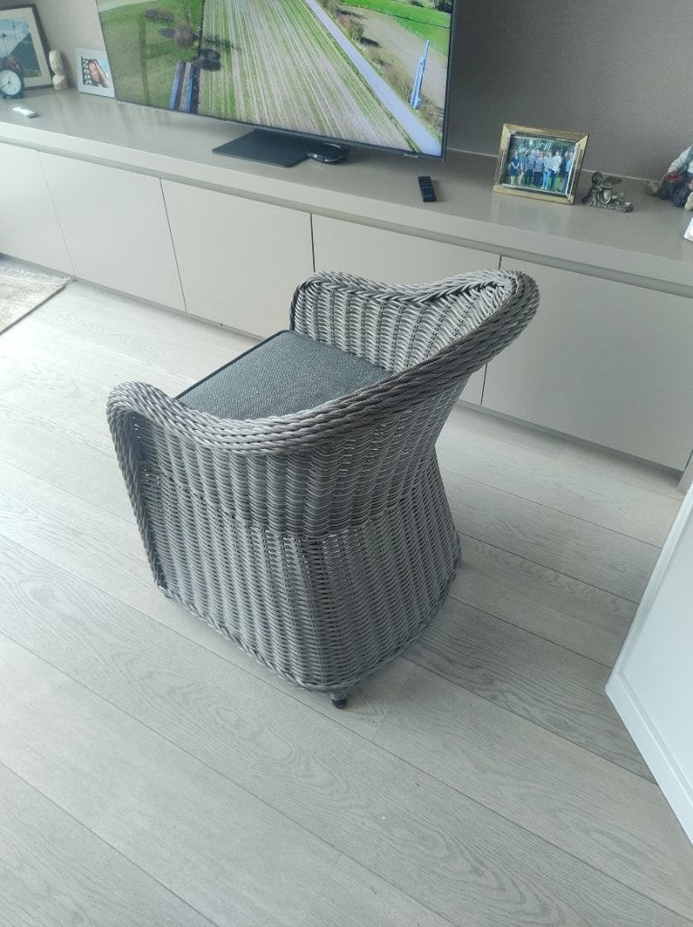 Rieten stoel, Huis en Inrichting, Stoelen, Ophalen, Riet of Rotan, Zo goed als nieuw, Vier