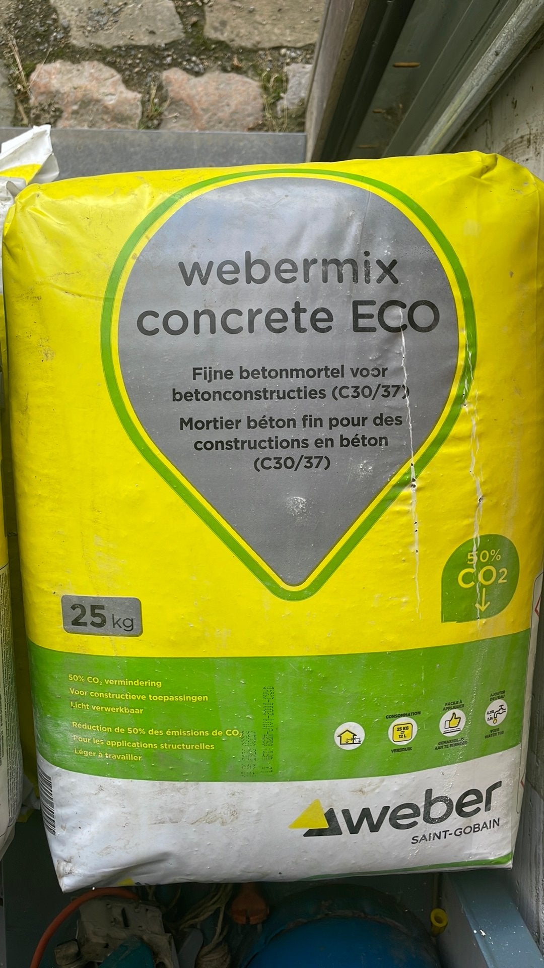 Webermix concrete 25kg voorgemaakte beton, Ophalen, Zo goed als nieuw