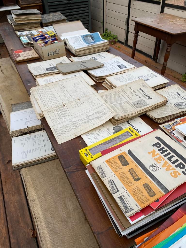Philips, Collections, Enlèvement