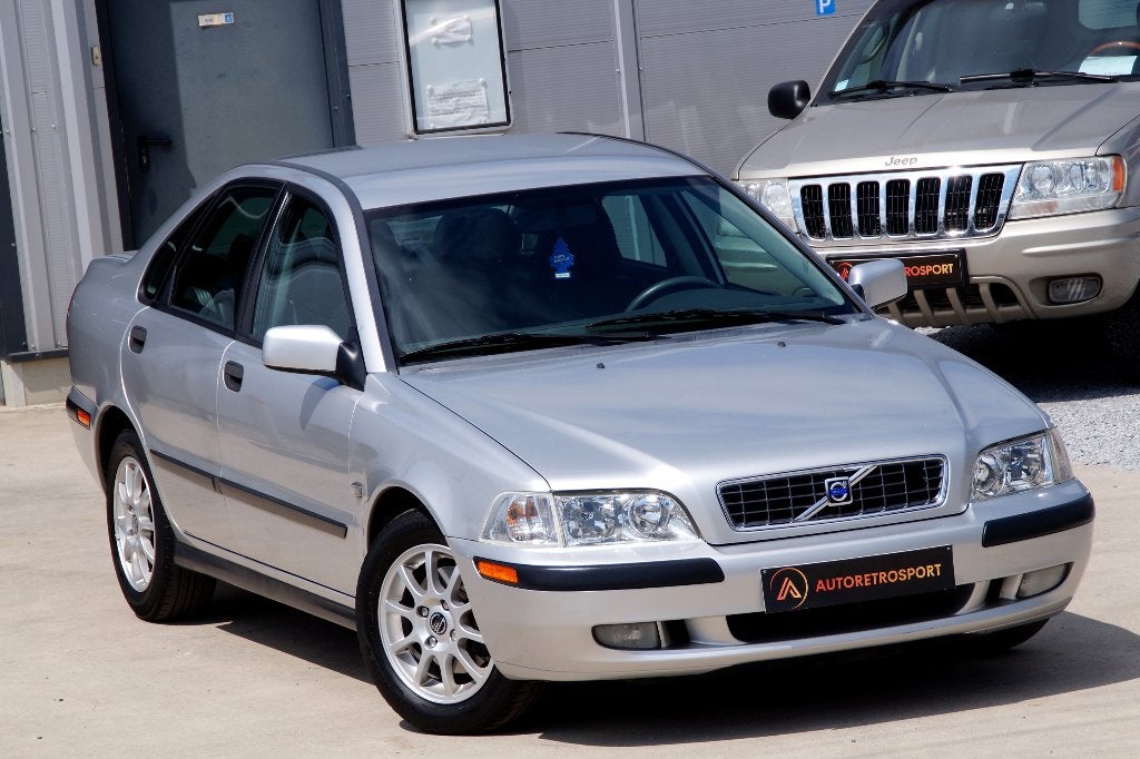 Volvo S40 1.9 turbodiesel _117.000 km _Garantie, Auto's, Volvo, Voorwielaandrijving, Zwart, Leder en Stof, 1870 cc