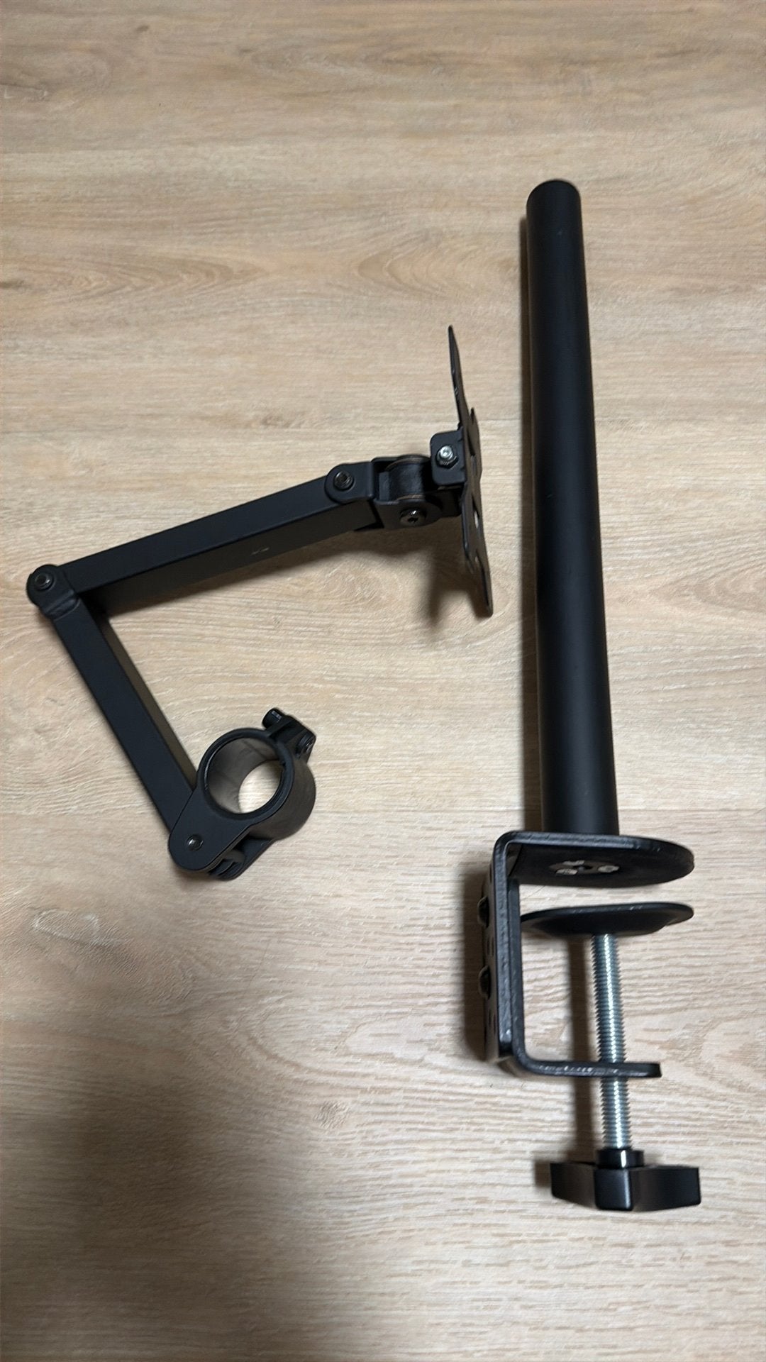 Monitor arm om aan tafel te bevestigen Vesa 100, Computers en Software, Ophalen, Gebruikt