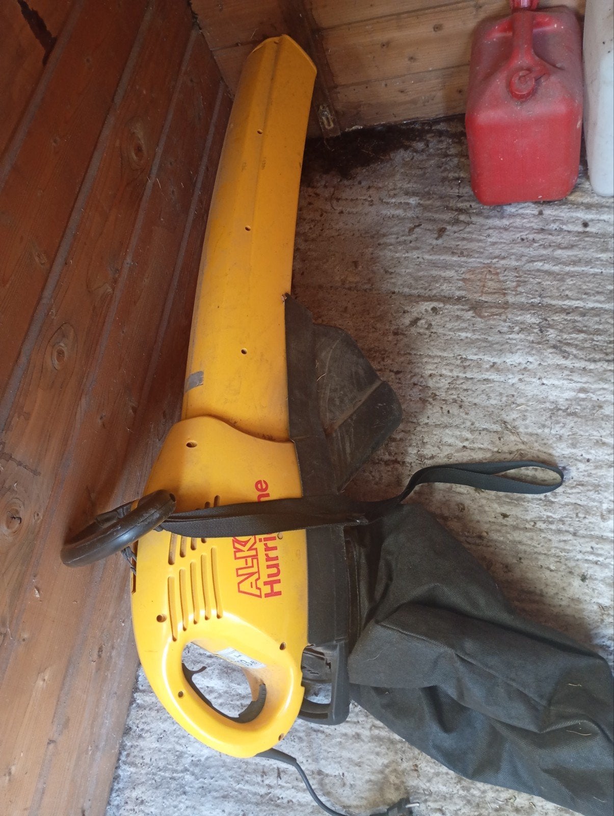 bladblazer/zuiger/versnipperaar AL-KO 2200E in goede staat, Ophalen, Met opvangzak