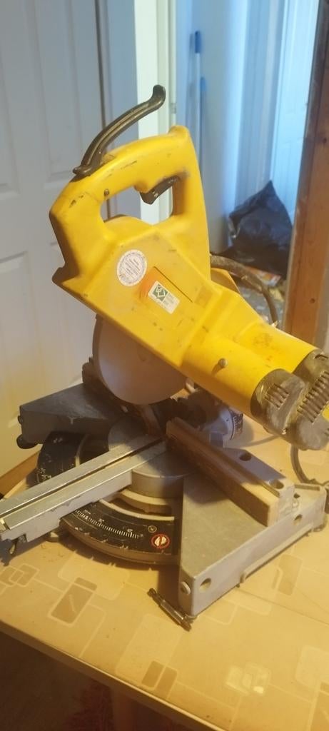 Scie onglet Dewalt et lame festool, Enlèvement ou Envoi