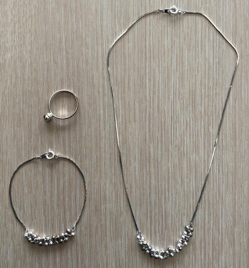 Set zilverkleurige juwelen, Handtassen en Accessoires, Verzenden, Zo goed als nieuw, Zilver, Verstelbaar