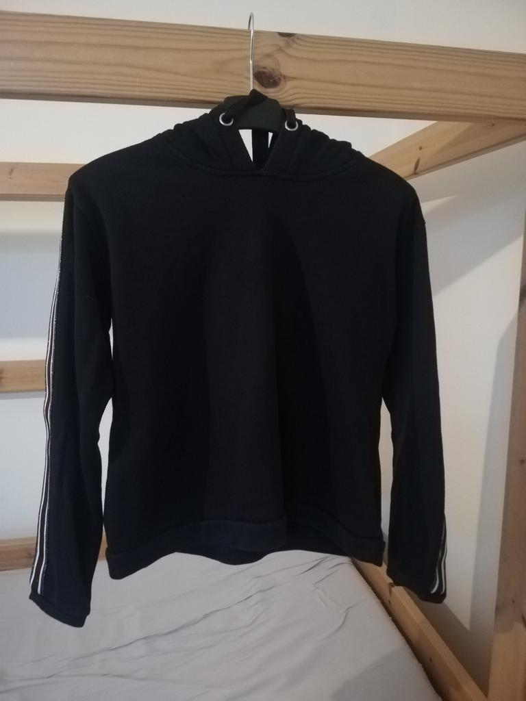 Hoodie Lola Liza, Enlèvement, Comme neuf