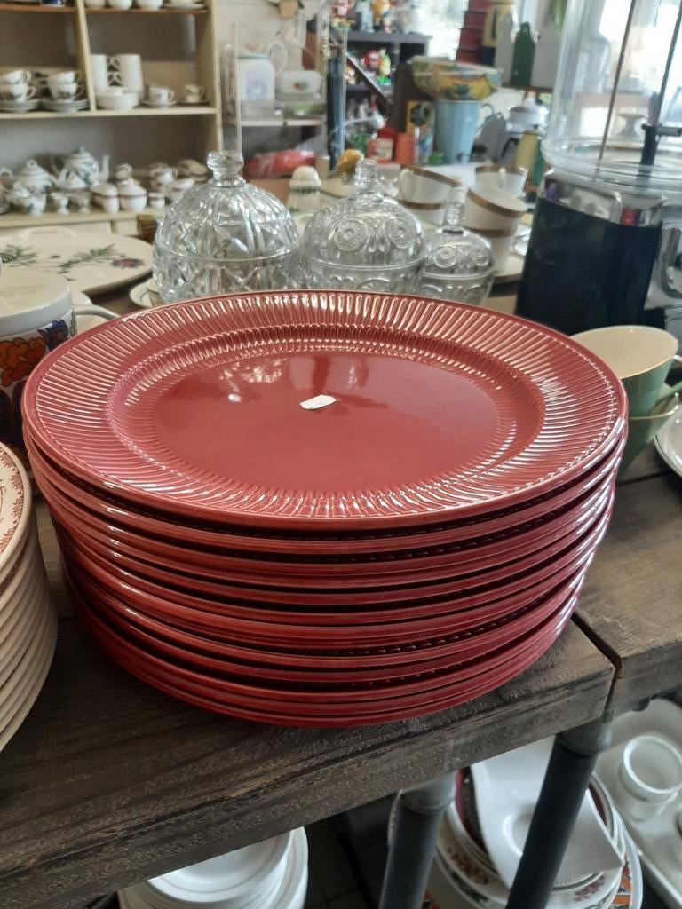 18€/pièce * Assiettes de présentation Royal Boch Amarante, Maison & Meubles, Assiettes(s), Comme neuf, Céramique, Enlèvement