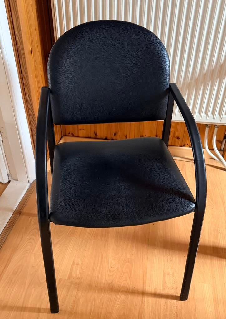 Mooie set van 6 zwarte stoelen voor de living, Huis en Inrichting, Ophalen, Zo goed als nieuw