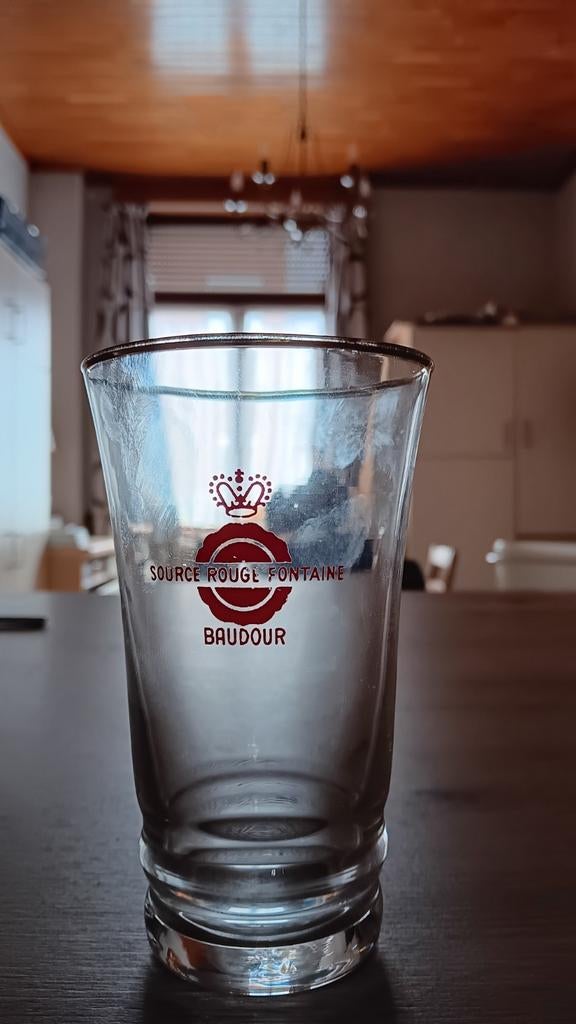 Verre a eau de la source de Baudour tres rare, Enlèvement, Comme neuf