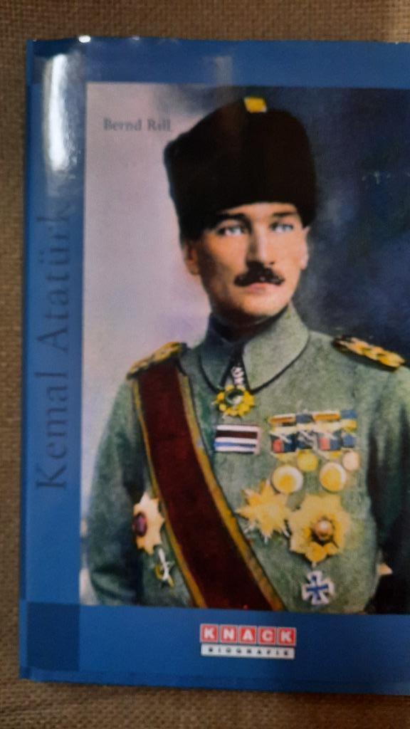 KEMAL ATATÜRK - BERND RILL - KNACK BIOGRAFIE, Boeken, Biografieën, Ophalen of Verzenden, Zo goed als nieuw, Politiek