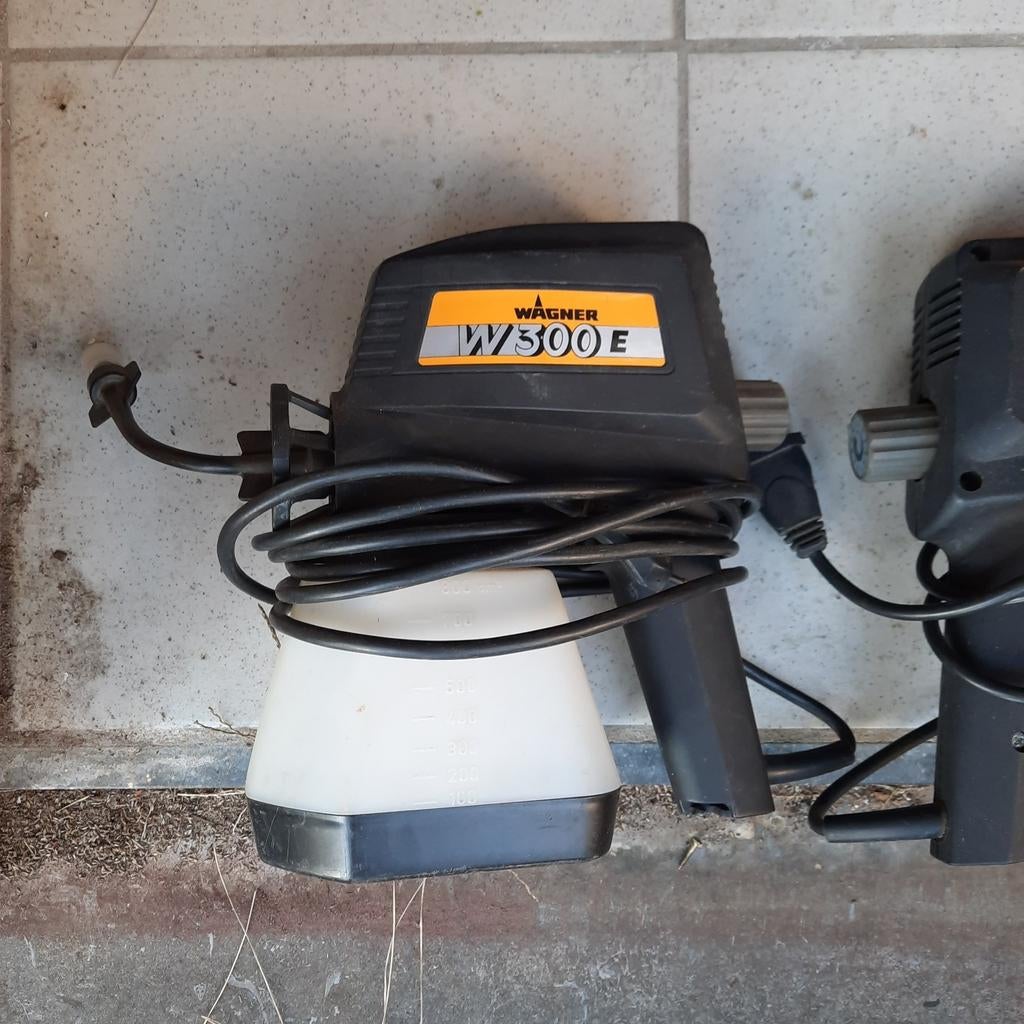 Verfpistolen Wagner 300 , elektrisch . Nooit gebruikt ., Doe-het-zelf en Bouw, Schildersmaterialen, Ophalen of Verzenden, Zo goed als nieuw