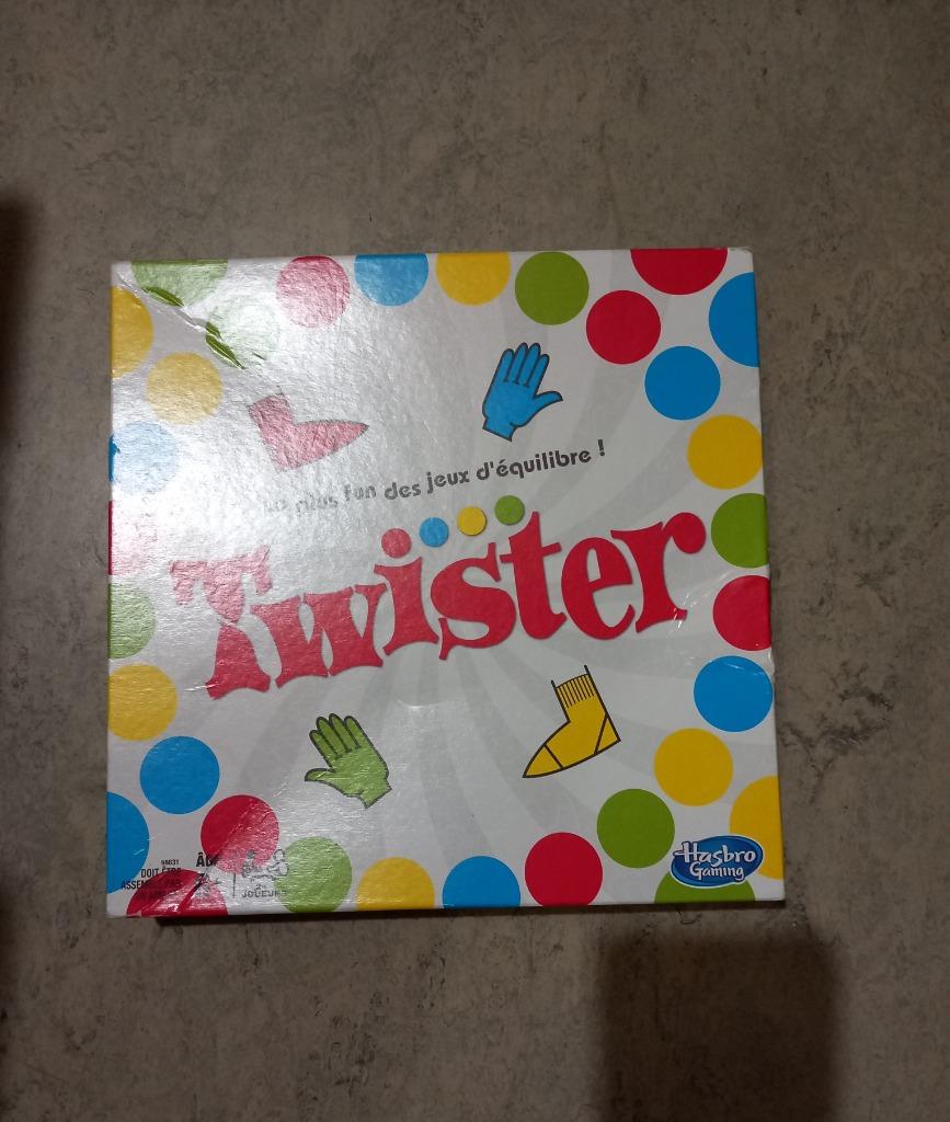 Twister bordspel, Hobby en Vrije tijd, Gezelschapsspellen | Bordspellen, Nieuw, Een of twee spelers, Ophalen