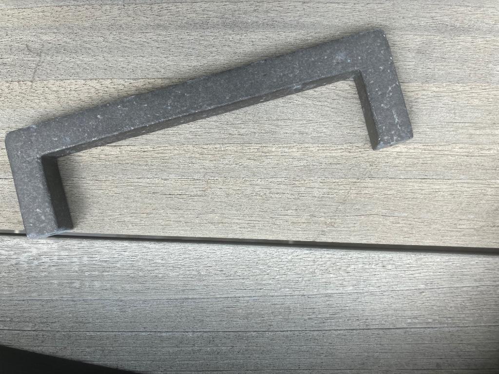 Meubelbeslag Dauby (handvaten kasten en laden), Ophalen of Verzenden, Nieuw, IJzer, Klink of Kruk