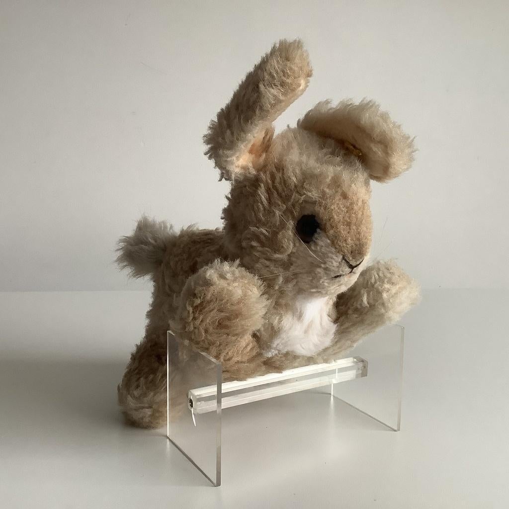 Vintage Steiff konijn met knop en vaantje, Verzamelen, Ophalen of Verzenden, Gebruikt, Stoffen beer, Steiff