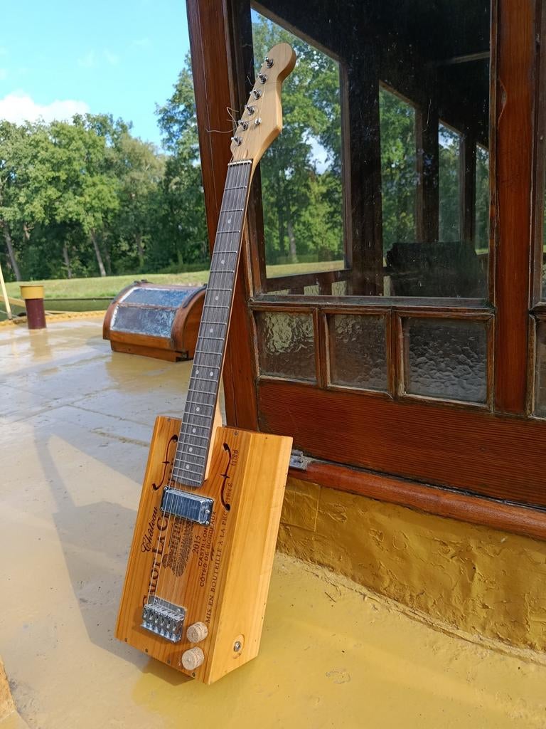 Vintage, guitarbox vintage, Muziek en Instrumenten, Ophalen