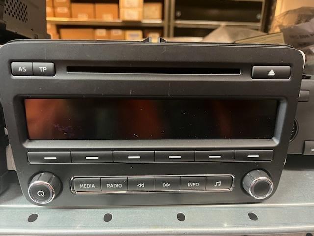 AUTORADIO FABIA, Enlèvement ou Envoi