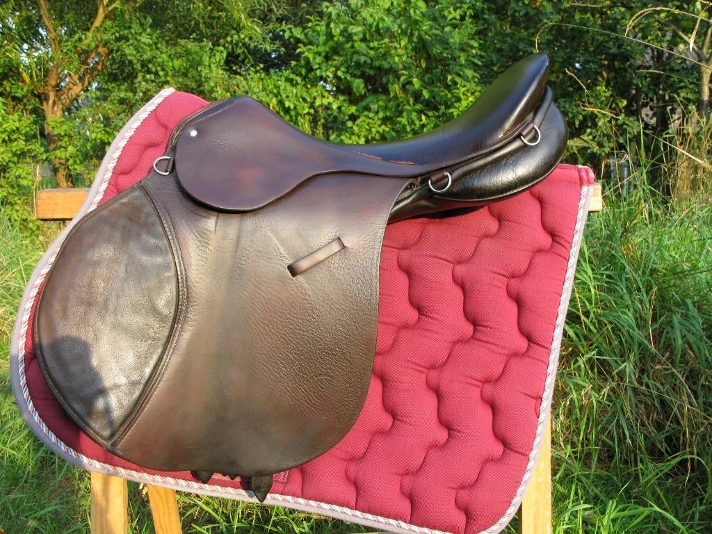 Selle mixte cuir brun Lewa 18’’, Enlèvement, Utilisé, Obstacle