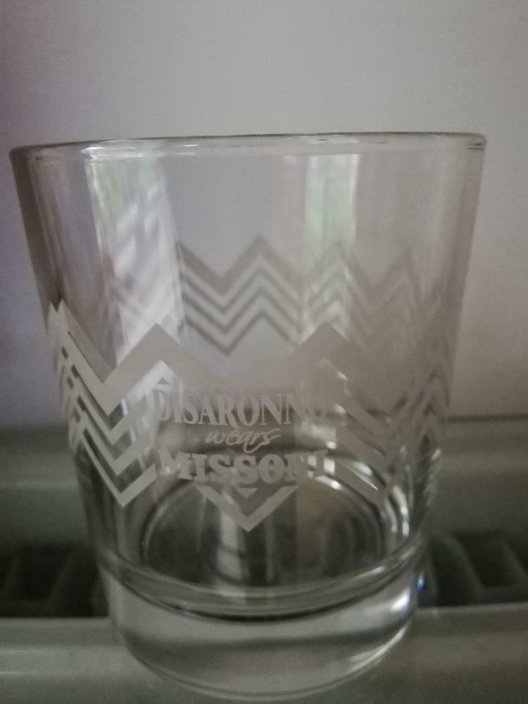 Glas Disaronno wears Missono, Ophalen, Zo goed als nieuw
