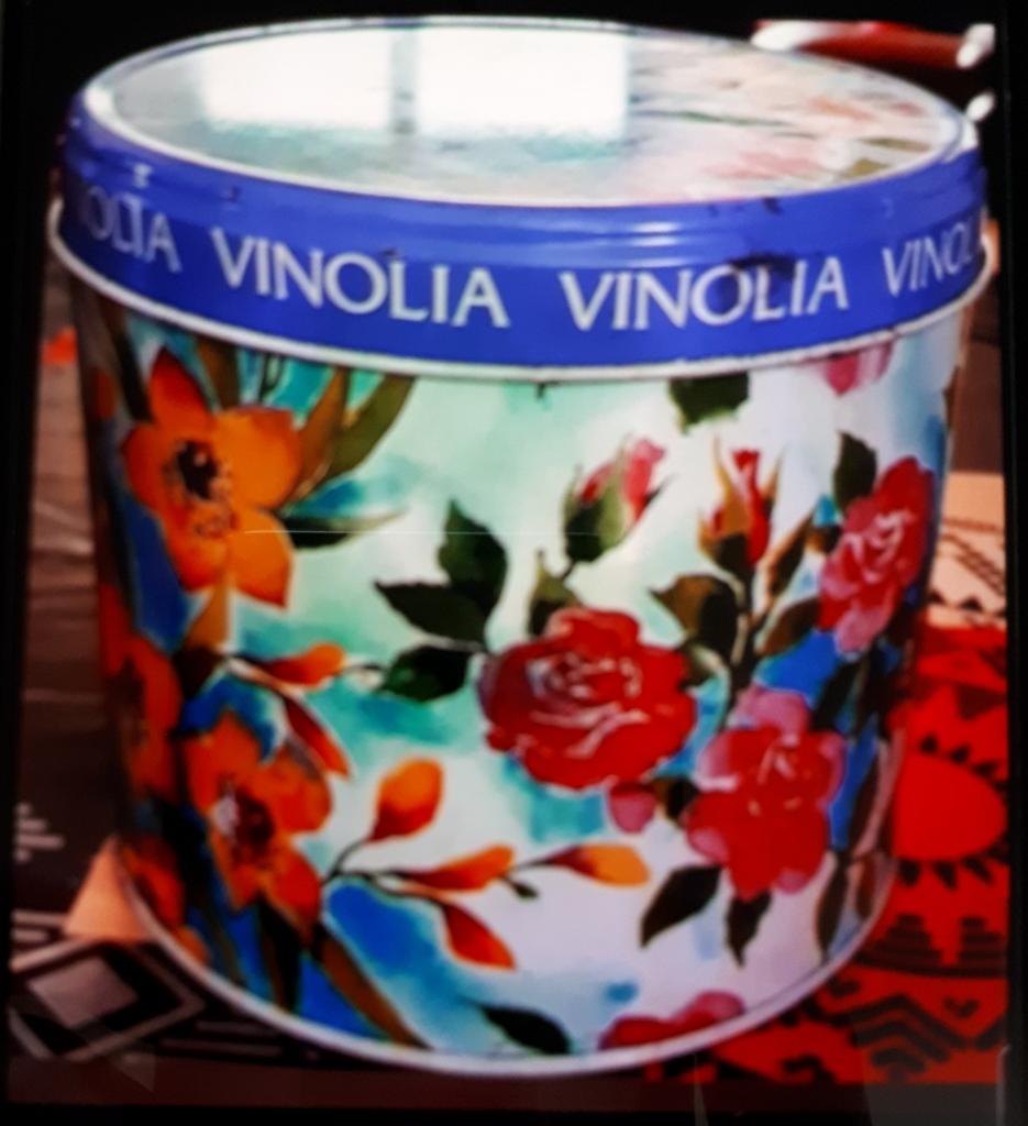 Boite métal ronde vinolia 12cm, Enlèvement ou Envoi, Comme neuf