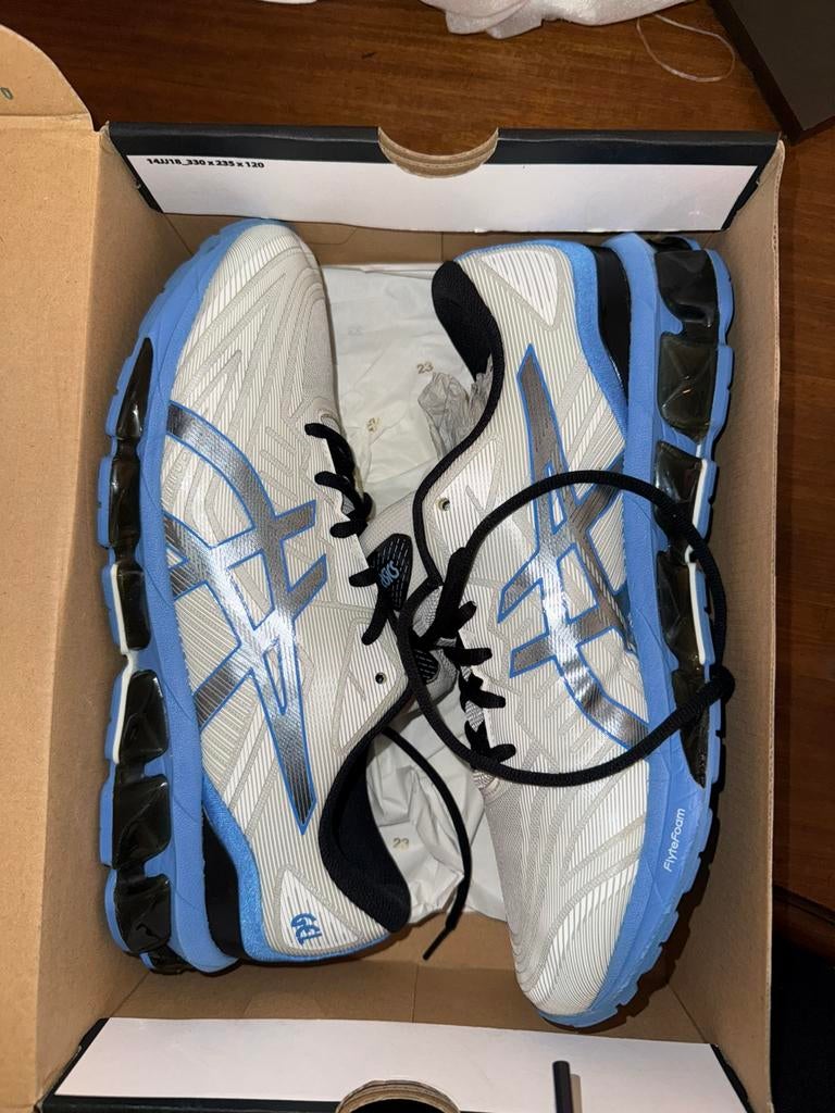 Asics-schoen, Sport en Fitness, Volleybal, Ophalen of Verzenden, Zo goed als nieuw