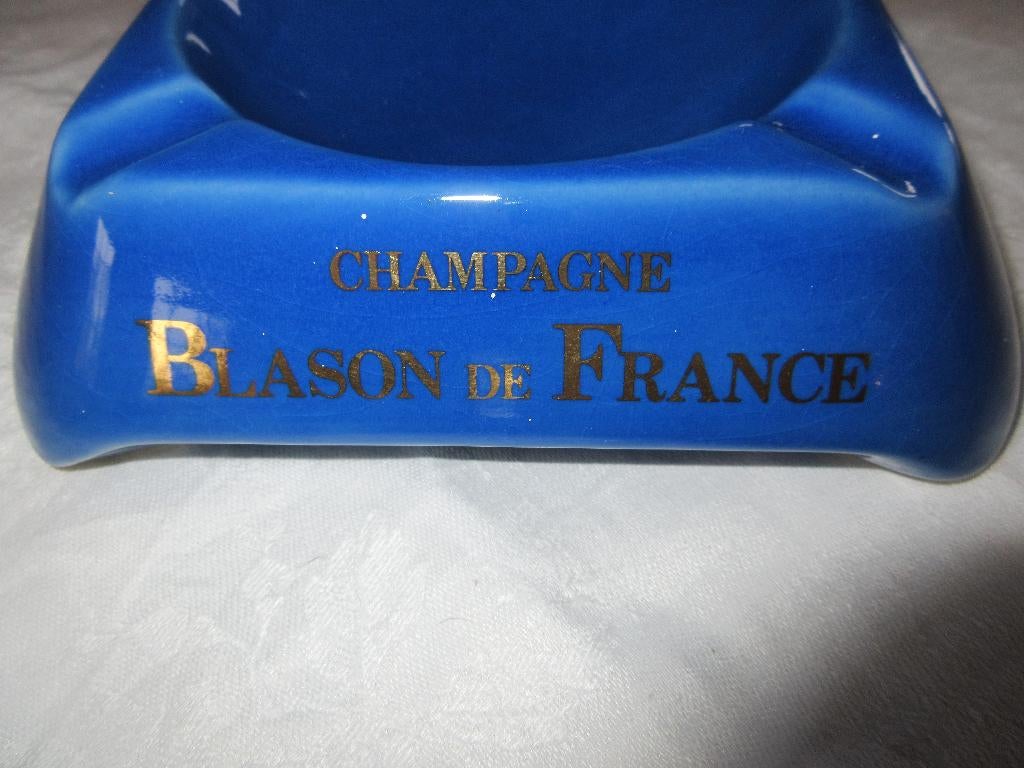 Oude asbak Champagne Perrier-Jouët Blason de France keramiek, Ophalen, Champagne
