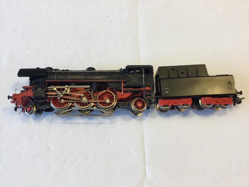 Märklin 3005 H0 Stoomlocomotief met tender BR 23 van de DB, Analogique, Enlèvement ou Envoi, Courant alternatif, Utilisé