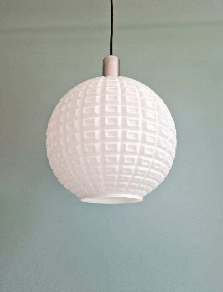 Suspension vintage en opaline blanche texturée, 1960-70, Enlèvement ou Envoi