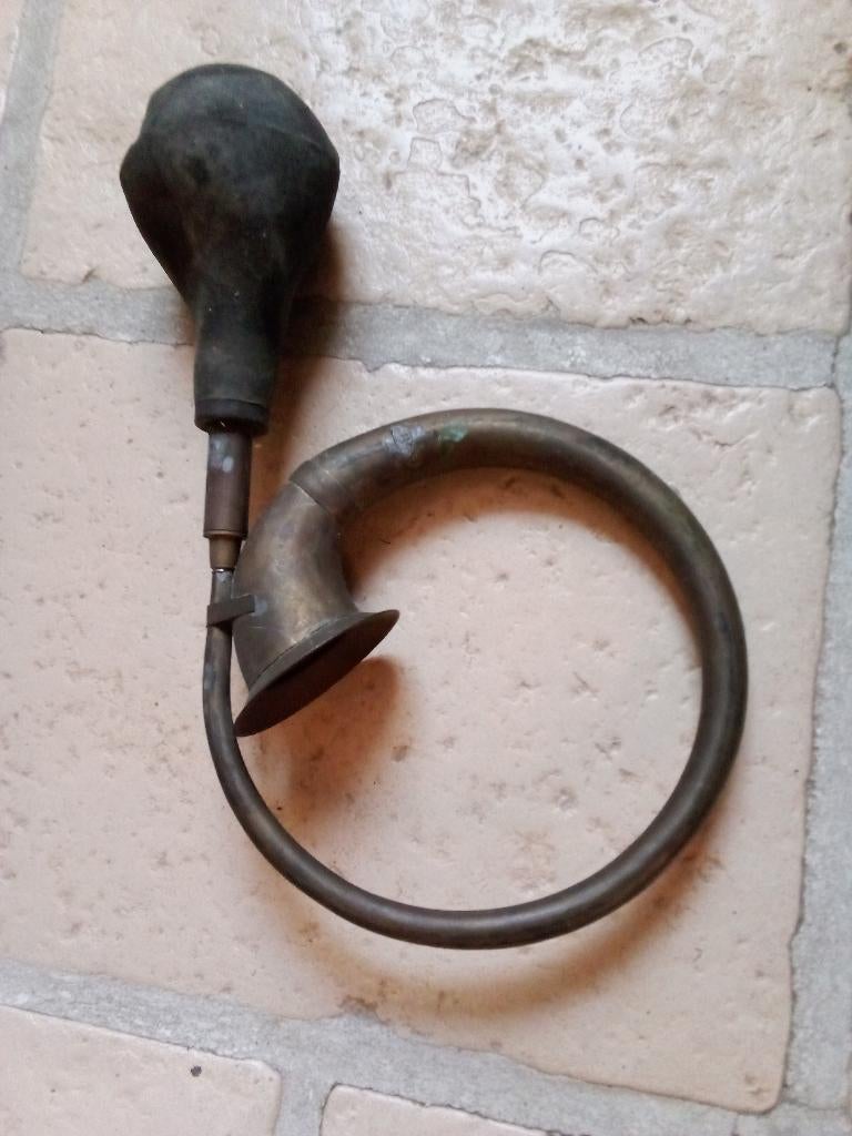 Klaxon très ancien, Enlèvement ou Envoi