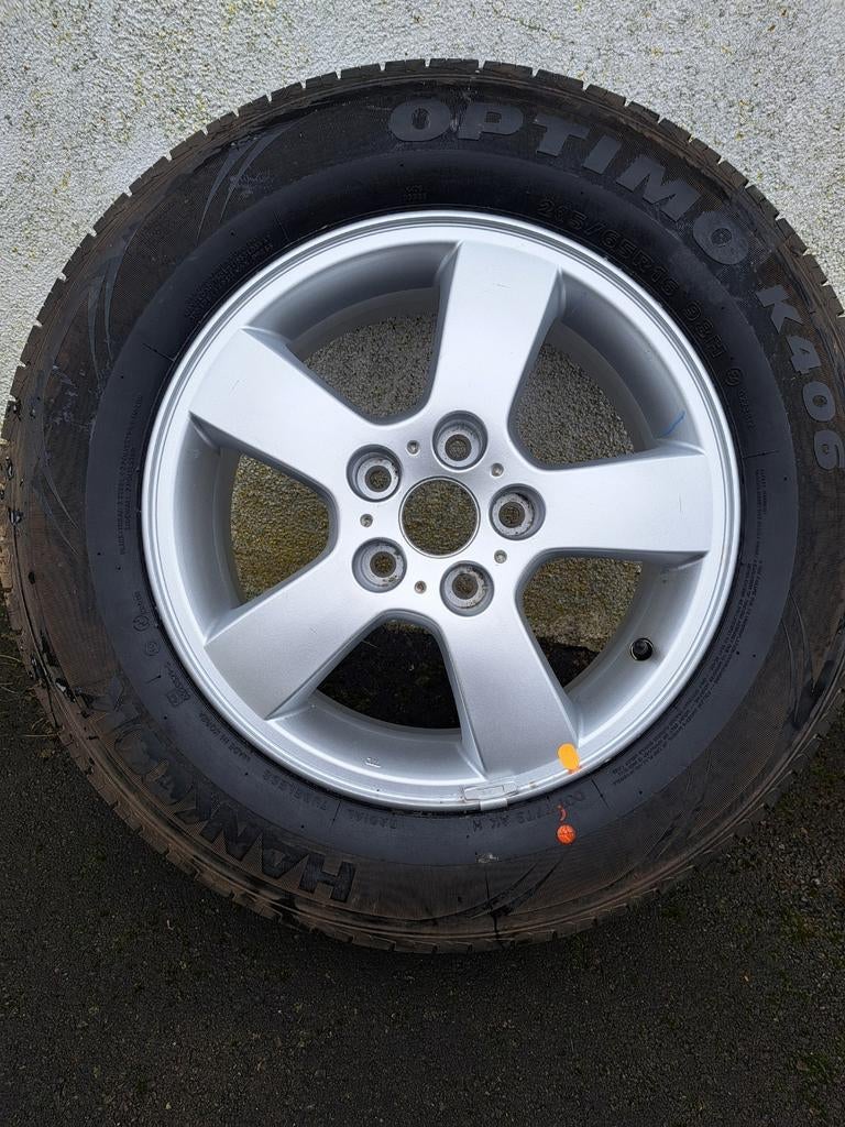 1 Jante hyundai tucson avec pneu neuf, 16 pouces