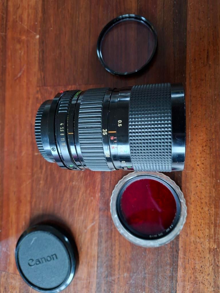 Objectif Canon FD 35-70 avec lucarne et filtre rouge, TV, Hi-fi & Vidéo, Photo | Lentilles & Objectifs, Enlèvement ou Envoi, Utilisé