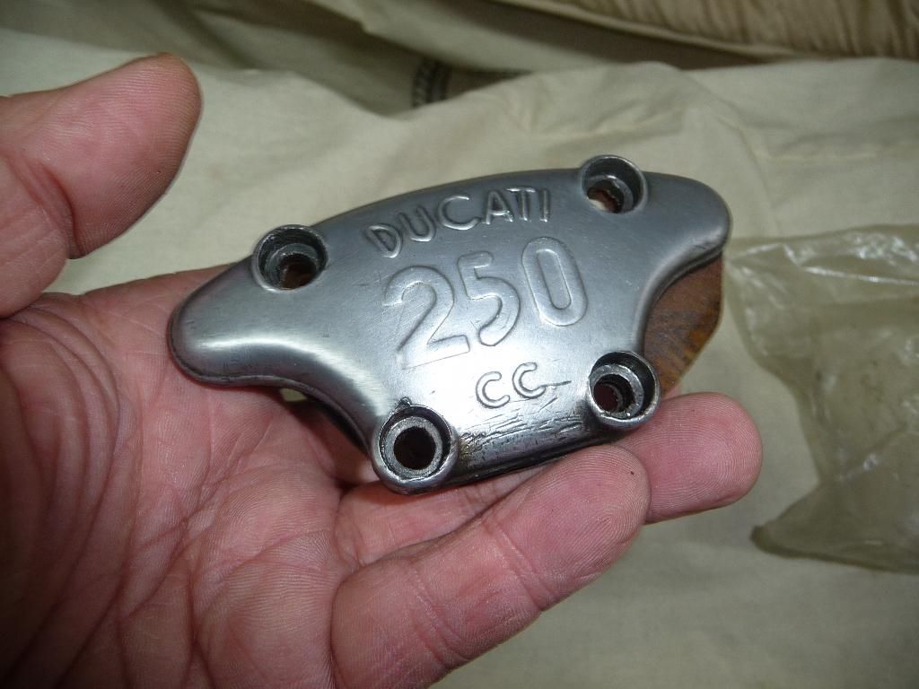Nokkenasdeksel Ducati 250 met prima lager, Ophalen of Verzenden, Gebruikt
