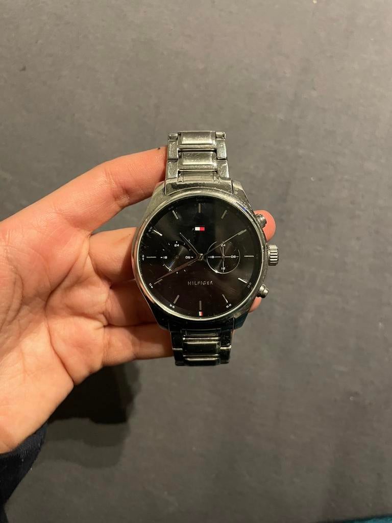 tommy hilfiger horloge, Handtassen en Accessoires, Horloges | Dames, Ophalen, Zo goed als nieuw