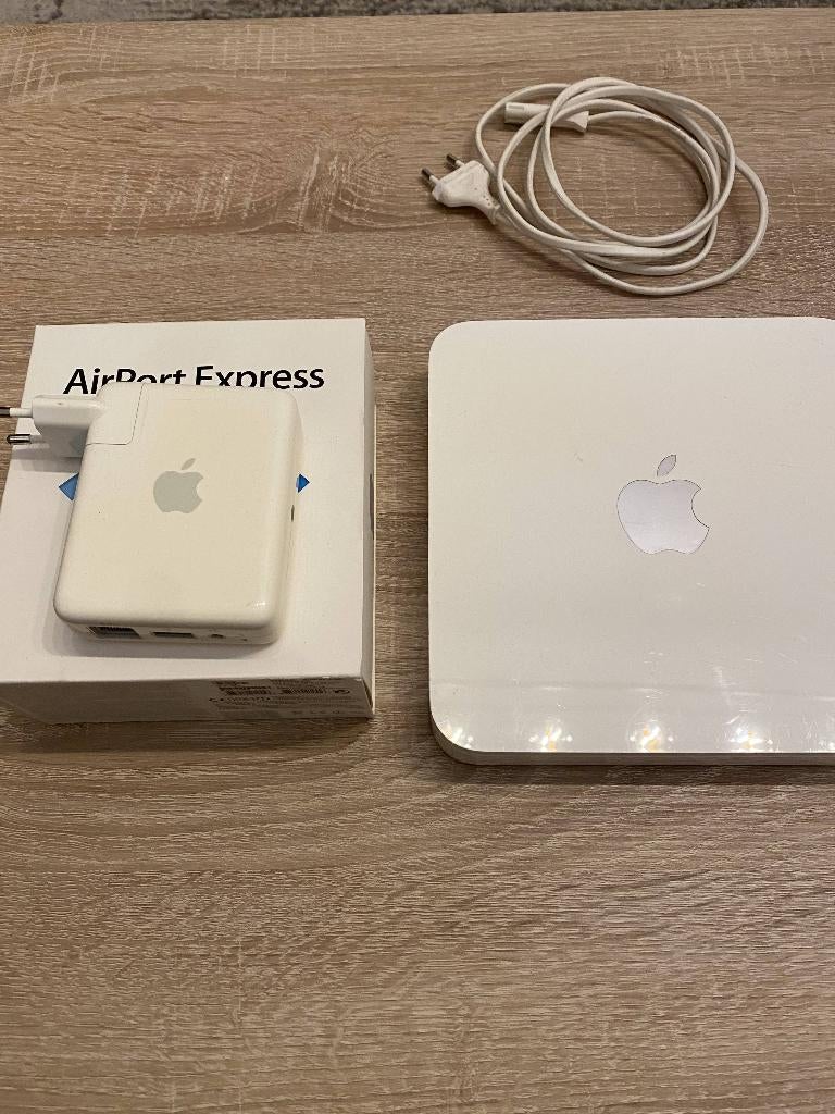 Apple Time Capsule 2TB + Airport Express, Computers en Software, Ophalen of Verzenden, Gebruikt