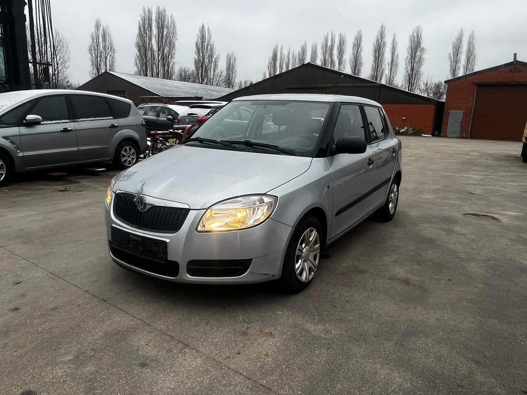 SKODA FABIA 1.2 BENZINE VAN 2010 MET 130DKM, Auto's, Voorwielaandrijving, Stof, Bedrijf, Handgeschakeld