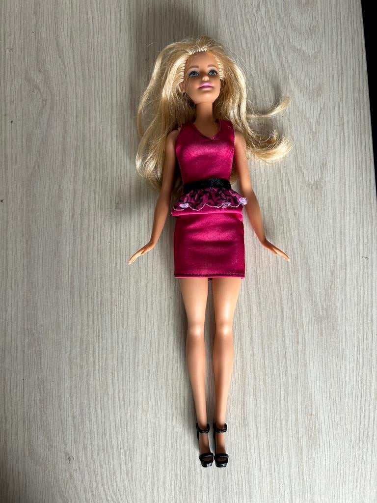 Barbie pop, Kinderen en Baby's, Speelgoed | Poppen, Ophalen of Verzenden, Barbie