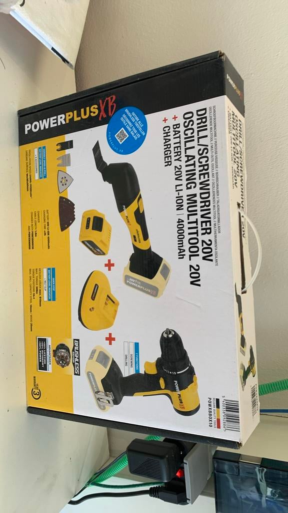 Powerplus Gereedschapscombiset- schroefboormachine, Ophalen of Verzenden, Nieuw, Boor- en Schroefmachine, Variabele snelheid