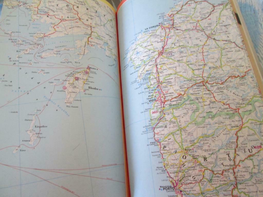 grote lekturama wegenatlas van Europa, Boeken, Overige merken, Europa, Ophalen of Verzenden, Zo goed als nieuw