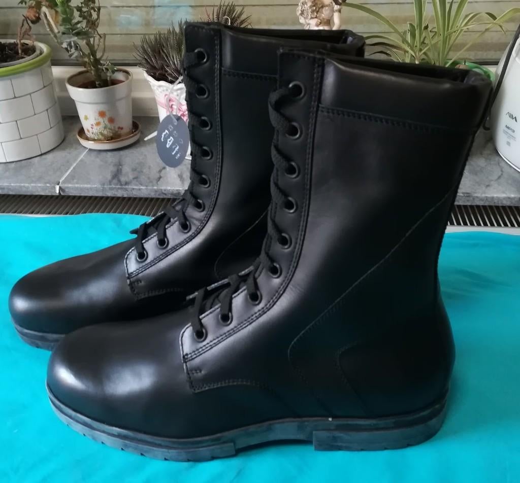Nieuwe lederen zwarte combat schoenen of combats maat 46, Kleding | Heren, Schoenen, Nieuw, Boots, Zwart, Ophalen of Verzenden