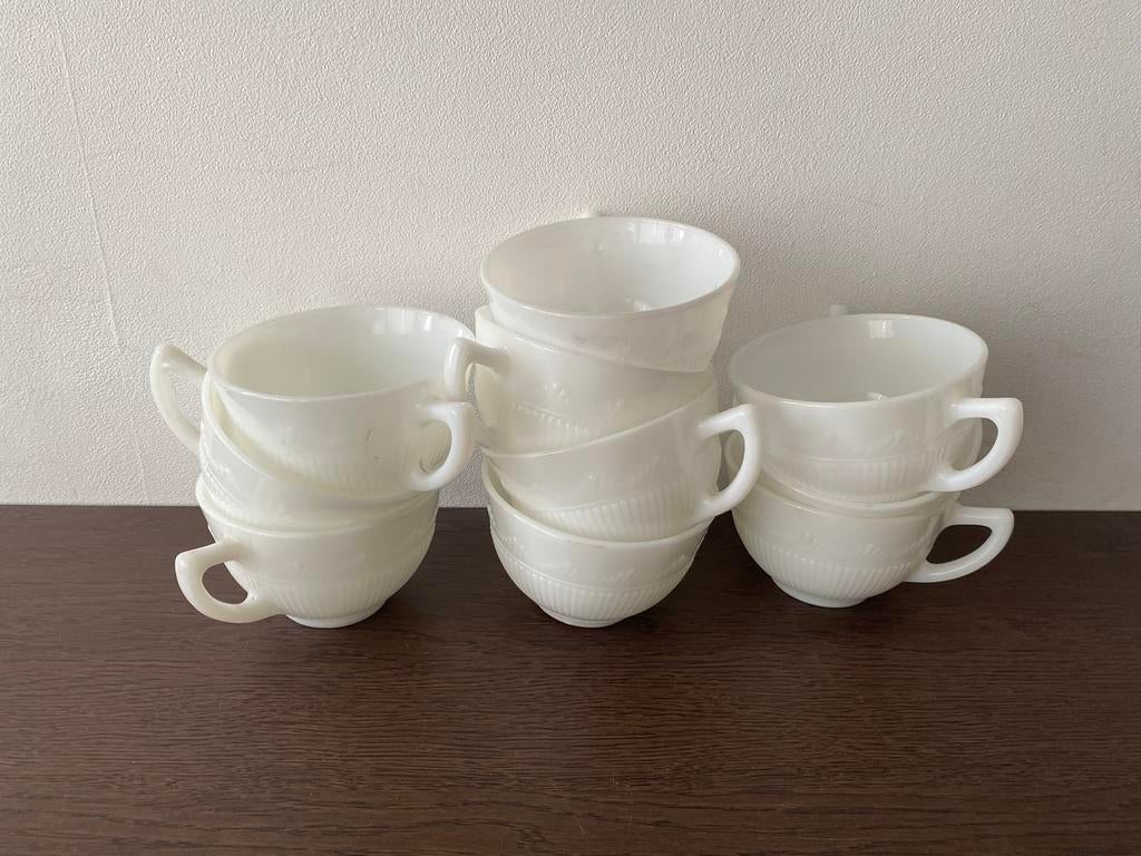 10 koffietassen in melkglas, Antiquités & Art, Enlèvement