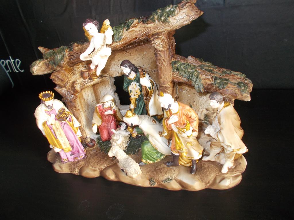 CRECHE ARTISANALE - PIECE UNIQUE, Enlèvement ou Envoi, Comme neuf