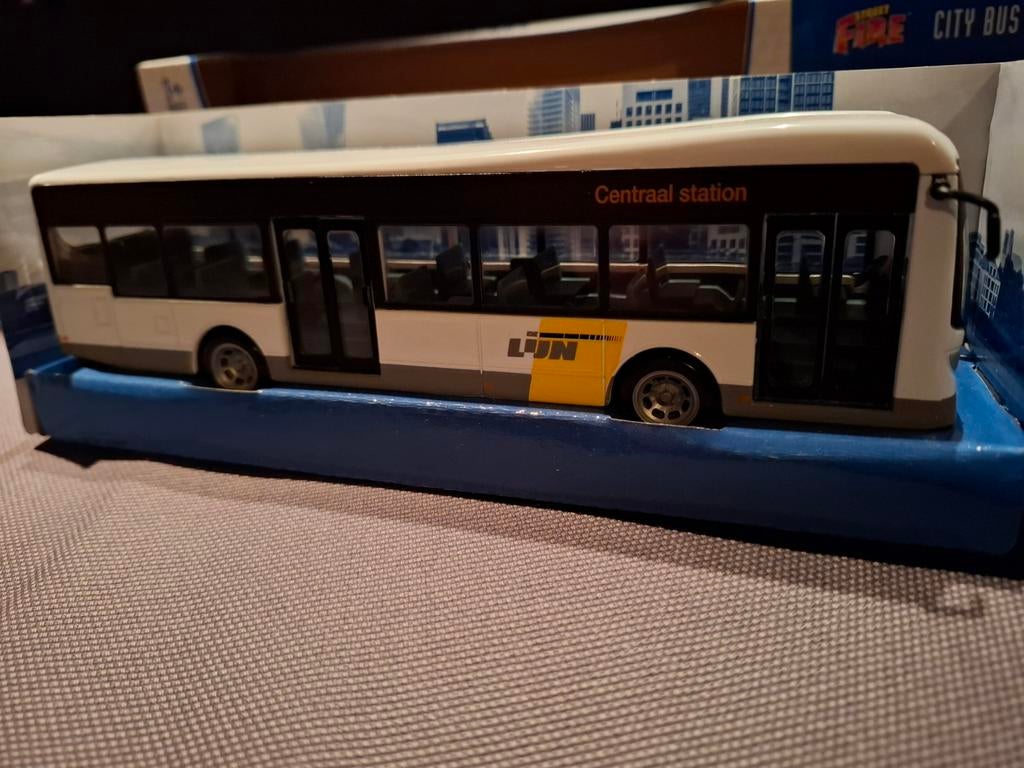Burago de lijn bus, Ophalen of Verzenden, Nieuw, Bus of Vrachtwagen