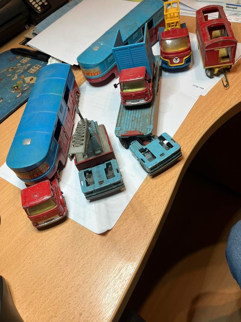Corgi Toys cirque Chipperfields 5 objets, Enlèvement ou Envoi, Utilisé