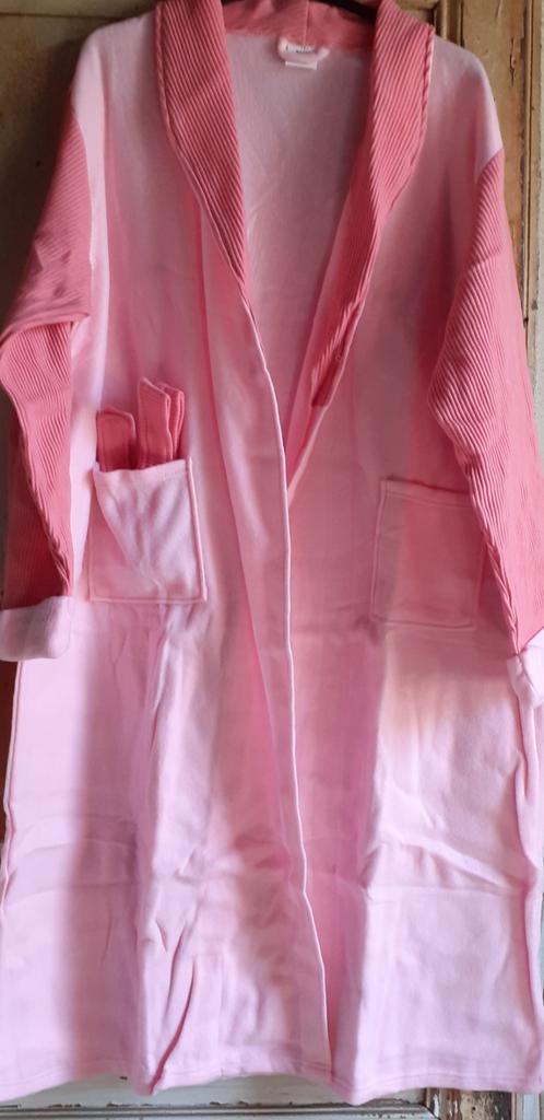 Peignoir taille 54/56 jamais porté, Enlèvement ou Envoi, Neuf