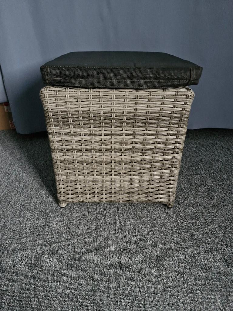 voetbankjes tuin, Ophalen, Gebruikt