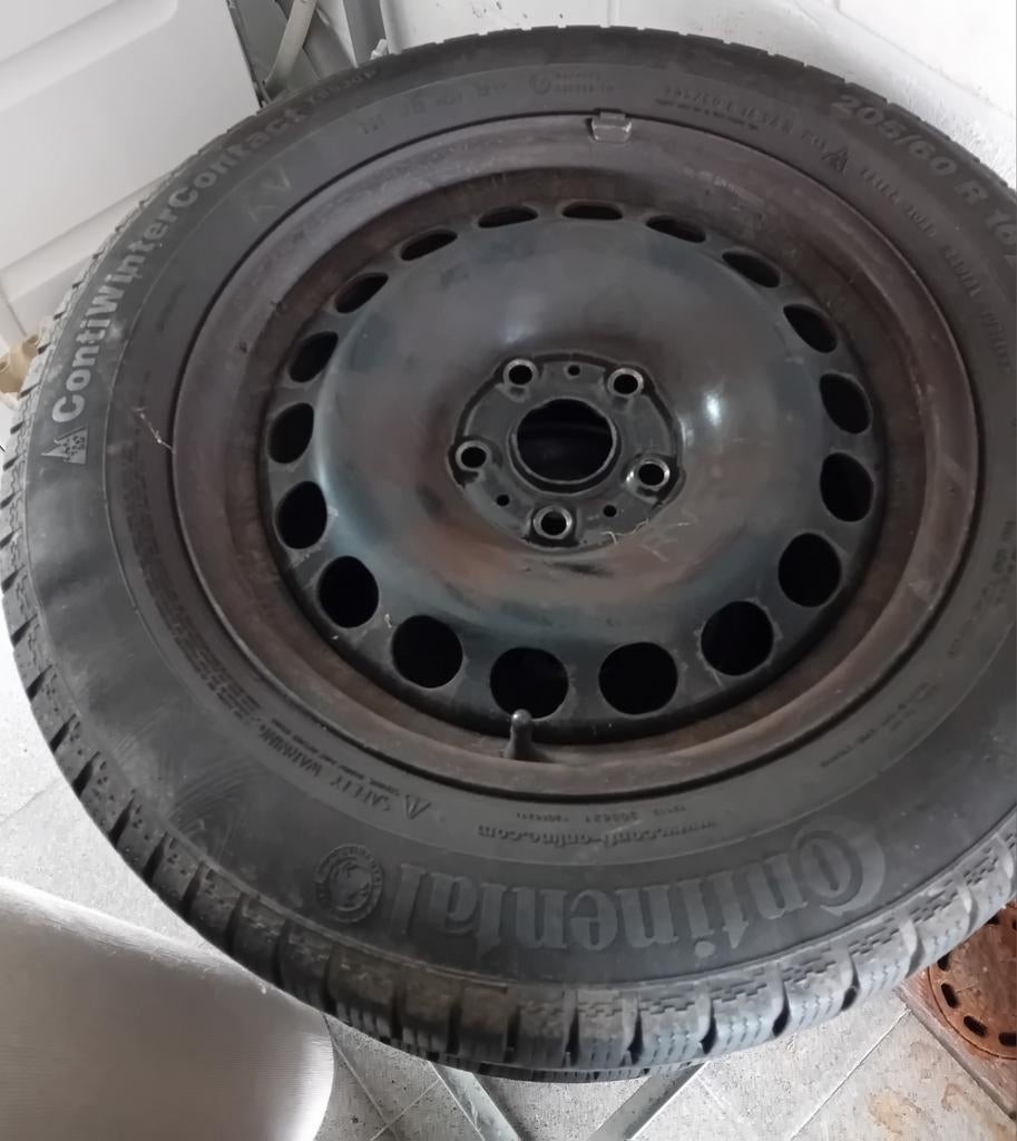 Winterbanden op velg. Banden aan vervanging toe, Autos : Pièces & Accessoires, Pneus & Jantes, Enlèvement, Pneus hiver, Pneu(s)