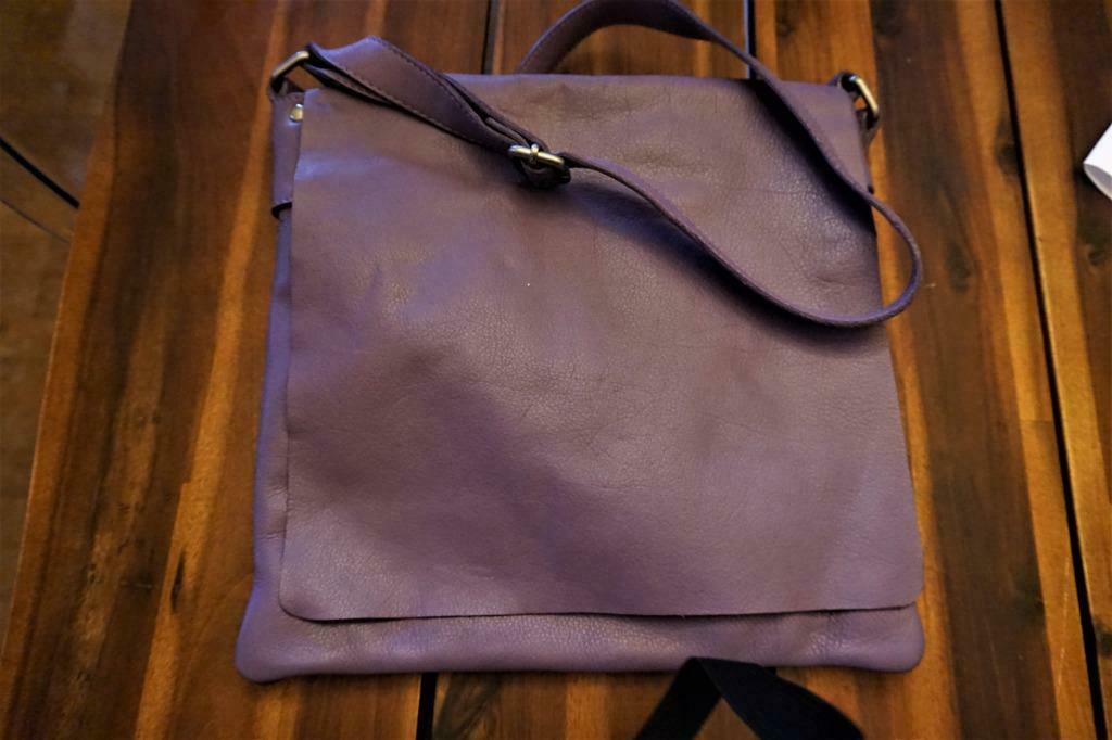 sac ESCADA bandoulière, Autres marques, Cuir, Autres couleurs, Comme neuf