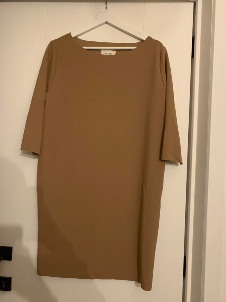 Camel kleedje Vicolo medium, Kleding | Dames, Ophalen of Verzenden, Zo goed als nieuw